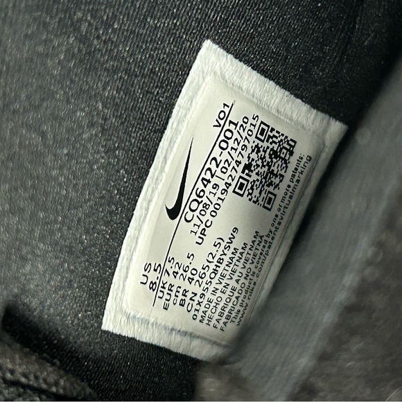 Nike Air Zoom UNVRS Size 8.5 Men - Picture 7 of 15